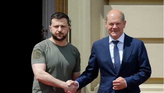 Зеленський обговорив із Шольцем посилення української ППО