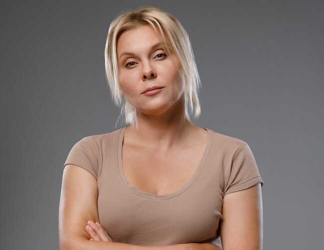 Відома російська акторка втекла у Францію і обізвала росіян "пʼяними та неосвіченими жебраками"