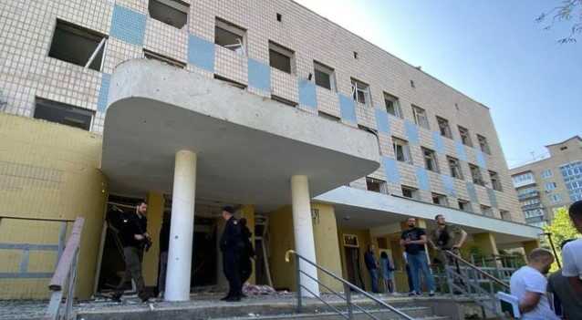 Через загибель людей біля закритого укриття в Києві затримано чотирьох людей