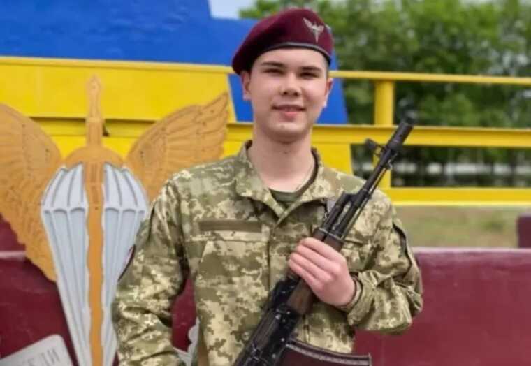 Ему навсегда будет 25: в Донецкой области погиб боевой медик с Харьковщины