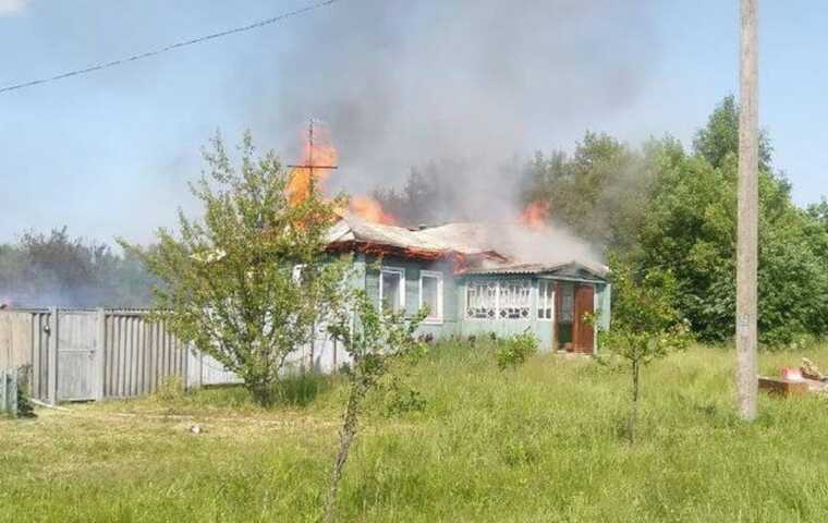 Наслідки ворожих обстрілів Сумщини: місцевий житель зазнав поранення