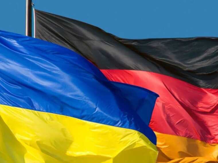 "Розпалювач війни – Путін": Шольц різко відповів критикам надання зброї Україні