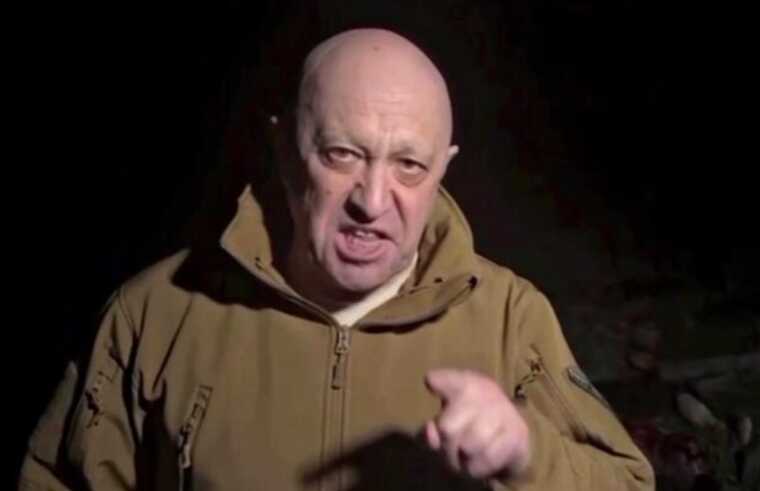 Пригожин заявляє, що по вагнерівцям відкрили вогонь на ураження регулярні російські війська