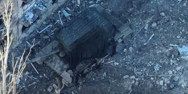 Окупанти у Бахмуті намагалися сховати танк від українських розвідників, але їх застала "бавовна"