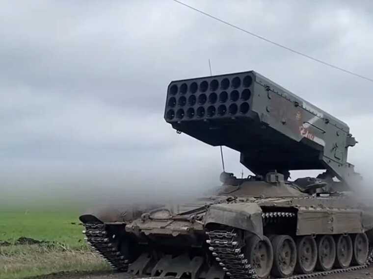 Сгорел дотла: ВСУ уничтожили вражеский ТОС-1А "Солнцепек" на Запорожье