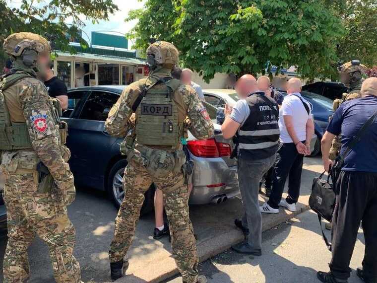 С арестантов Черниговского СИЗО требовали средства