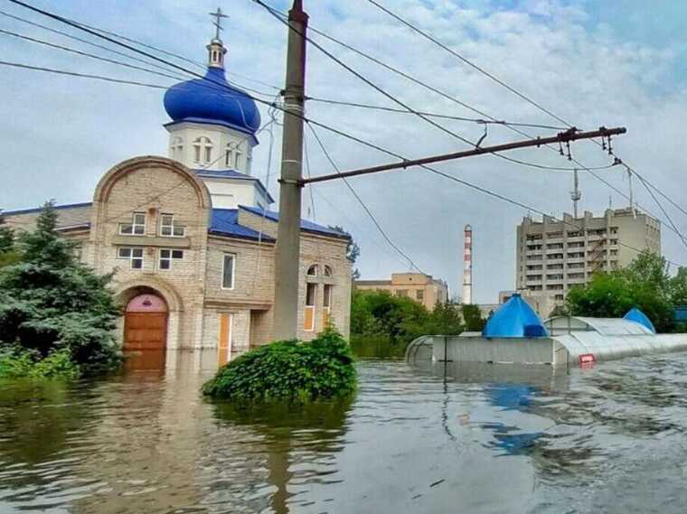 Площа затоплення зменшилася майже вдвічі: рівень води на правобережжі Херсонщини поступово спадає