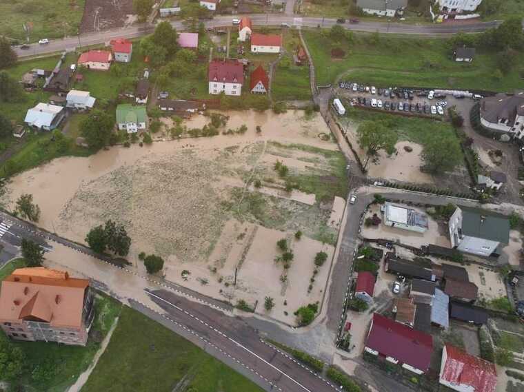 Східниця на Львівщині далі страждає від потопу: кілька вулиць опинилися в ізоляції
