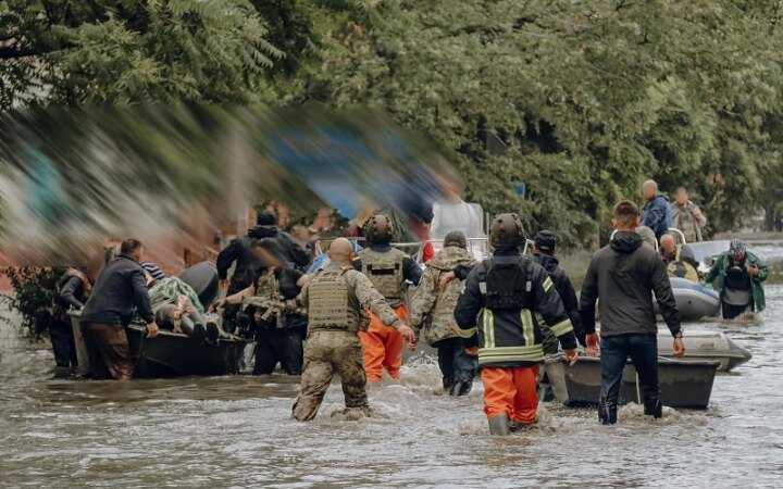 З лівобережжя Херсонщини, попри обстріл, вдалося врятувати 21 людину
