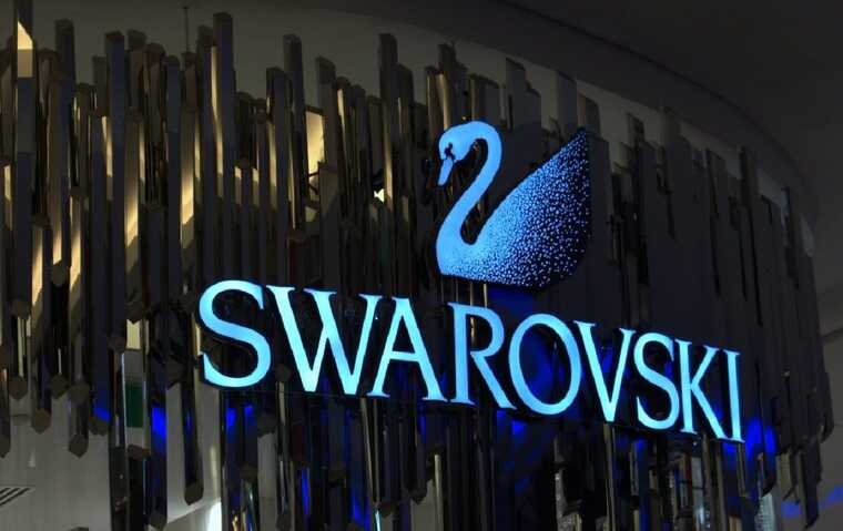 Компанія Swarovski повністю припинила свою діяльність у Росії