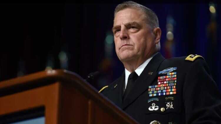 Очільник американського Генштабу не став називати терміни постачання в Україну винищувачів F-16