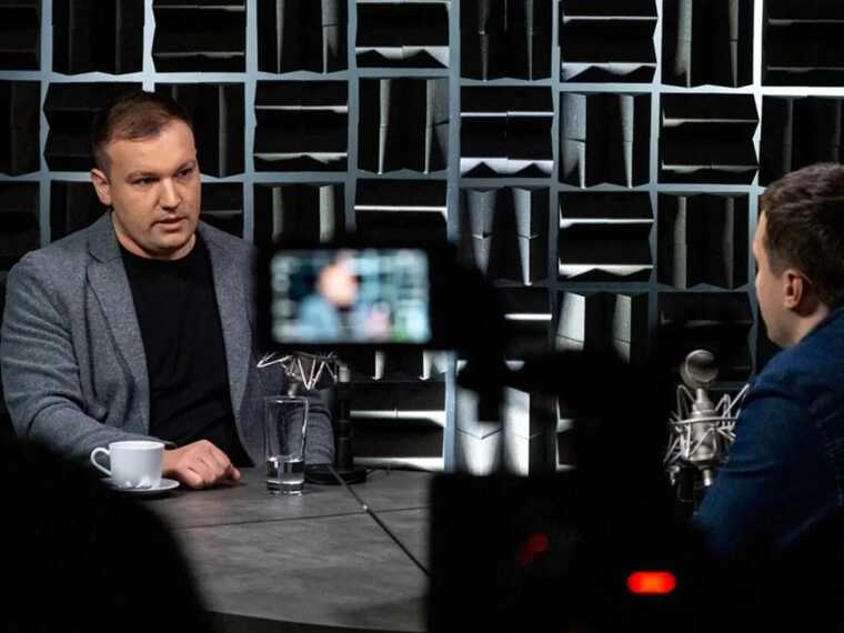 Російський пропагандист засвітив у ефірі цікаву переписку: запідозрили адміна популярного українського Telegram-каналу