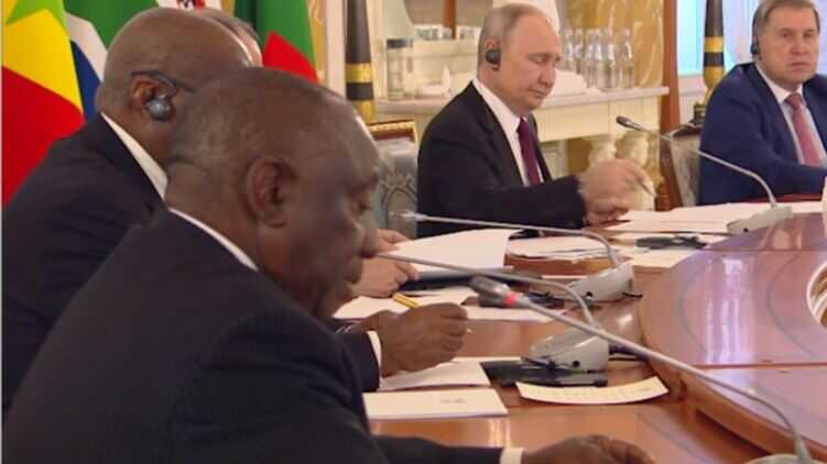 Президент ПАР озвучив Путіну мирний план щодо України та закликав до деескалації