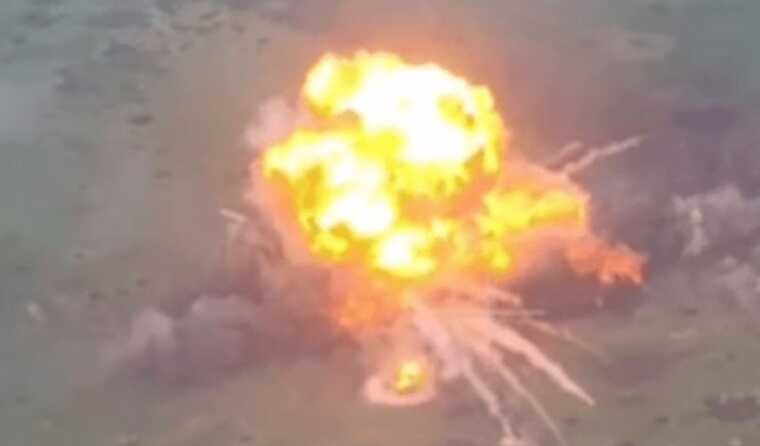 Росіяни нашпигували танк вибухівкою і відправили на позиції ЗСУ, — соцмережі