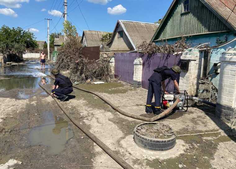 На правому березі Херсонщини залишаються підтопленими ще 4 населені пункти, - ДСНС