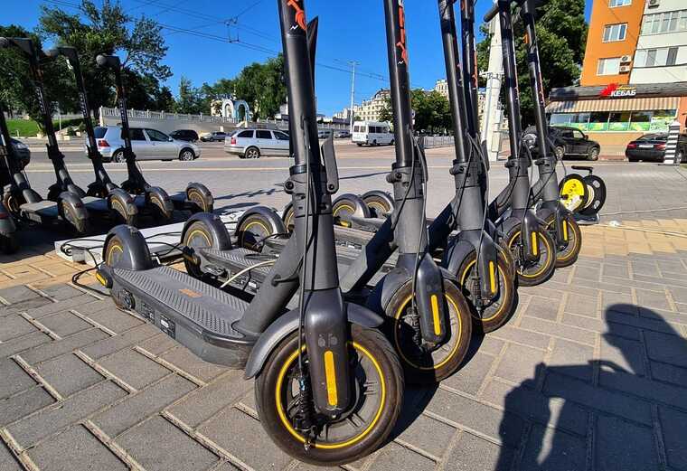 В Ивано-Франковске на кладбище хотят закупить электросамокаты: «Война его значительно расширила»