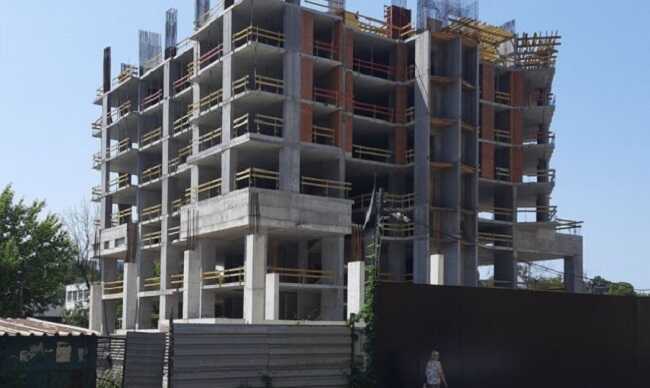 Киевсовет "подбросил" земли застройщикам скандального ЖК "The Resort"