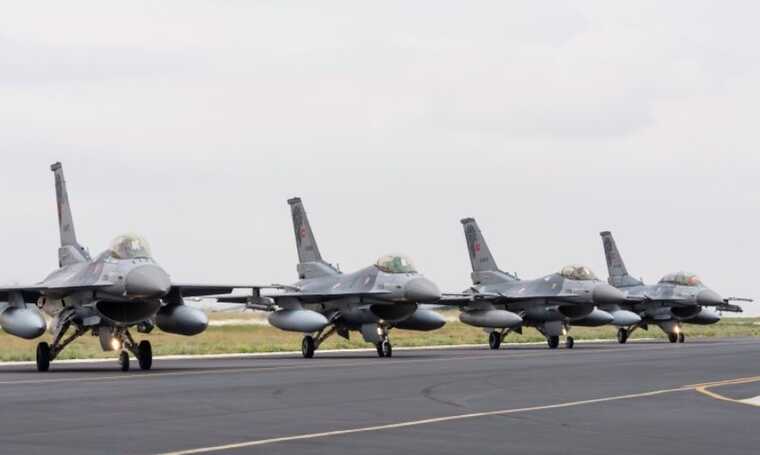 Пілотів ЗСУ можуть навчати пілотувати F-16 у Румунії, — Politico