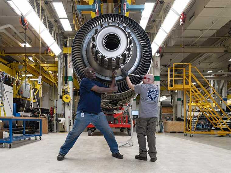 General Electric  䳿      