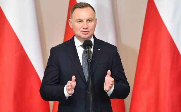 Дуда: Польща готова навчати українських пілотів на F-16