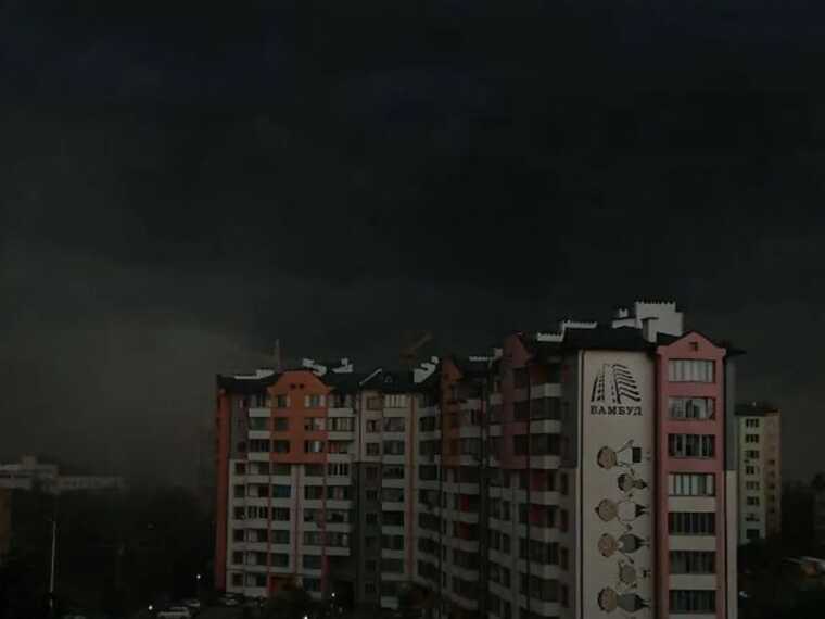 Как апокалипсис: запад Украины накрыла страшная гроза