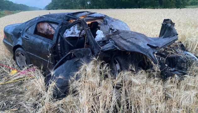 Підозрюваний у смертельній аварії поліцейський віз сімох підлітків з випускного - ДБР