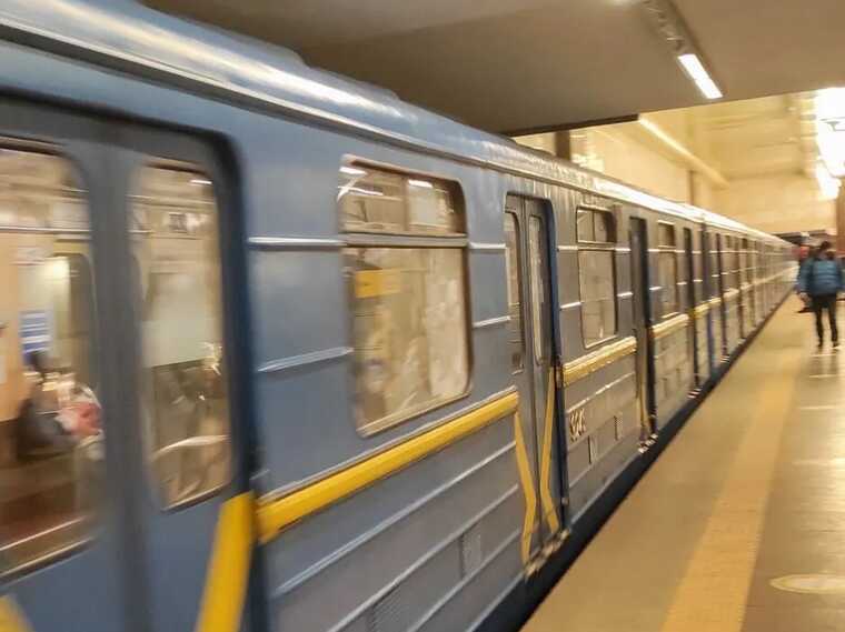 У Києві запропонували встановити камери у вагонах метро