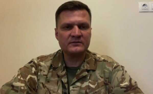 Окупанти женуть військову техніку по понтонній переправі в обхід Чонгарського мосту - Хлань