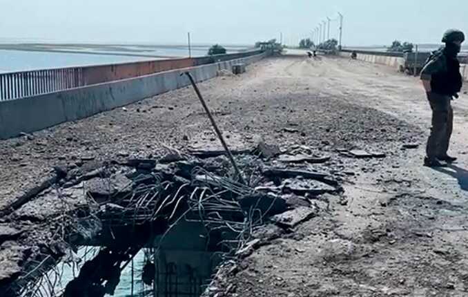 Британська розвідка повідомила про наслідки ударів ЗСУ по мосту у Чонгарі