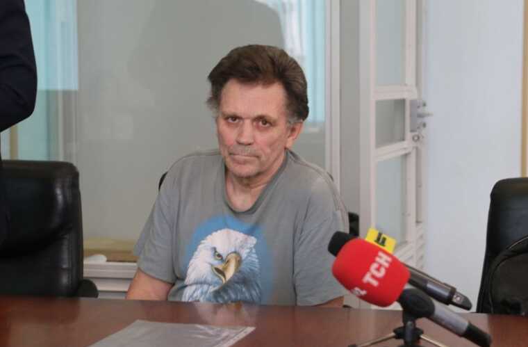 Охоронця поліклініки Деснянського району Києва Мошкіна відпустили під нічний домашній арешт