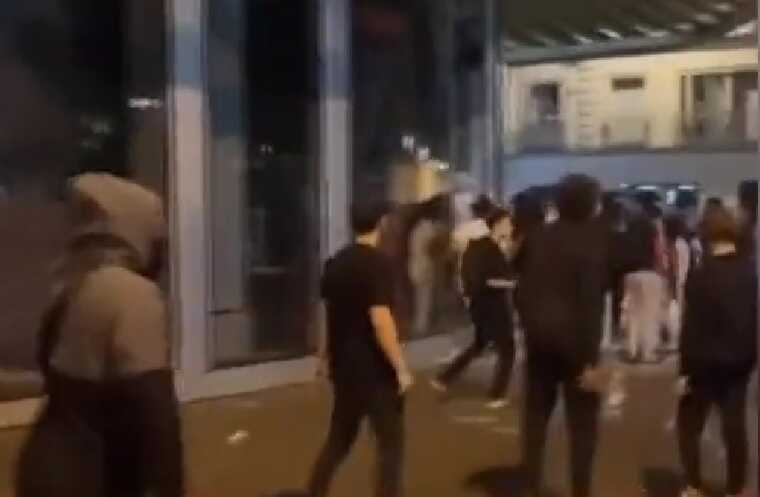 У Франції третю ніч тривають заворушення після того, як поліція застрелила підлітка