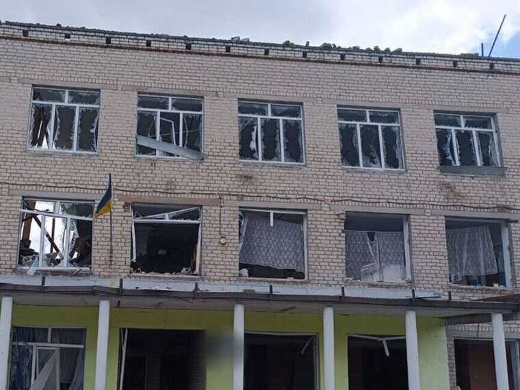 Оккупанты ударили по школе в Донецкой области: есть жертвы и раненые
