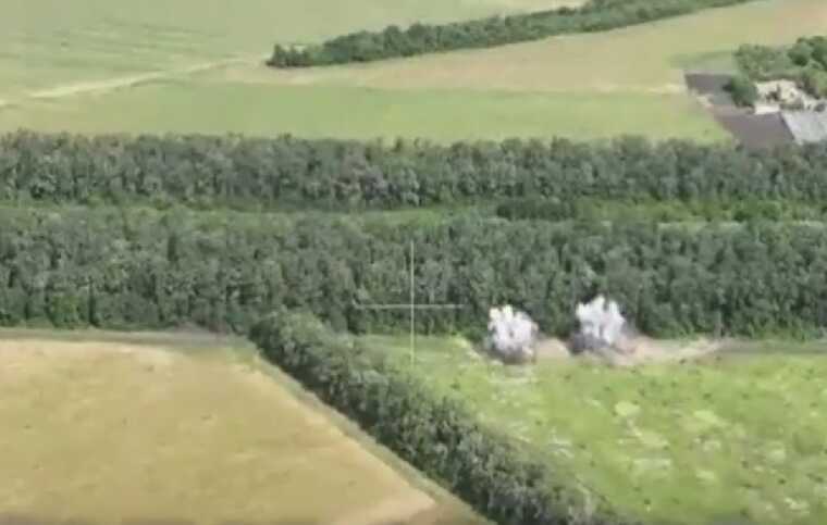 В Донецкой области украинские военные уничтожили три вражеских гаубицы и САУ