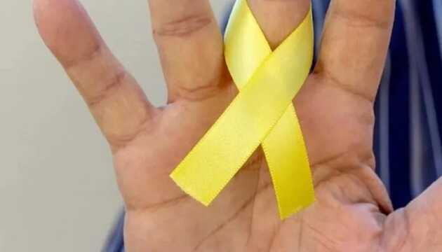 Окупанти в Криму масово зафарбовують проукраїнські графіті  "Жовта Стрічка"