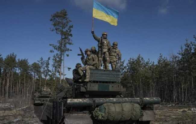 ЗСУ довіряють 95% українців, Зеленському – 80%: опитування КМІС