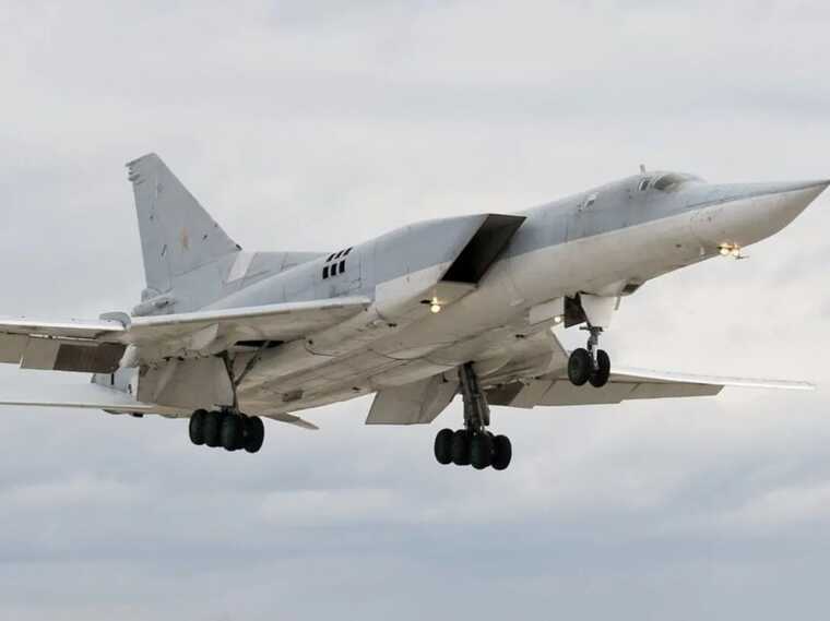 В значительной части областей Украины – воздушная тревога: в России взлетели Ту-22м3