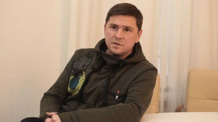 Подоляк призвал мировых лидеров отреагировать на угрозу теракта на ЗАЭС