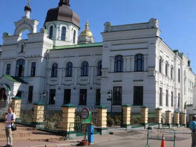 Відзавтра у Києво-Печерській лаврі введуть обмеження на вхід