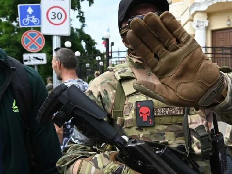 Заколот Пригожина похитнув рубль: курс долара у Росії б’є рекорди