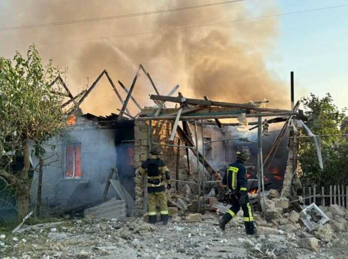"Чоловік загинув у гаражі": окупанти атакували Херсонщину, є загиблий та постраждалі
