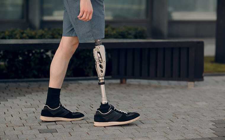 В Ізраїлі українського ветерана війни висадили з літака: Не міг сидіти з протезом