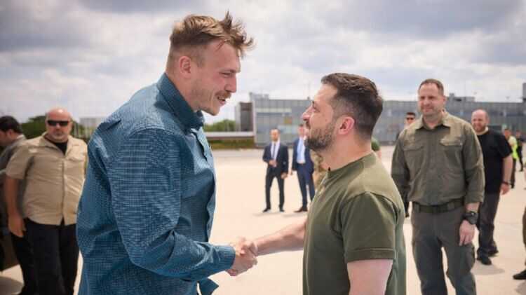 В Офісі президента розповіли, як вдалося повернути в Україну захисників "Азовсталі"