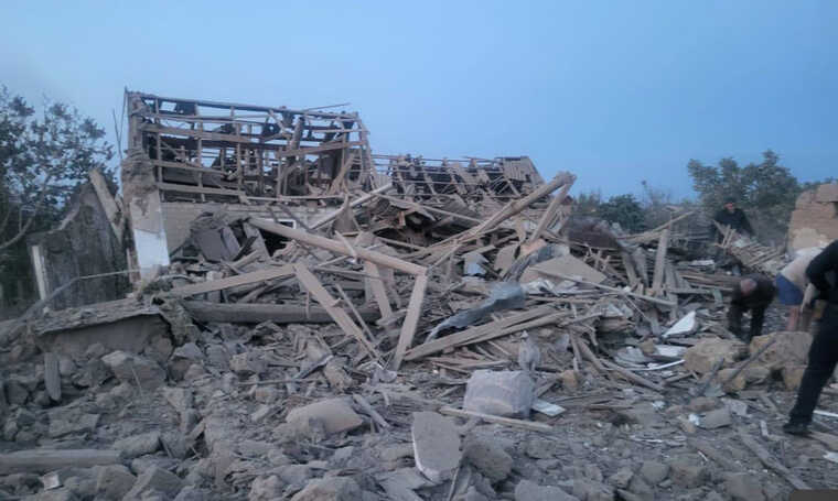 Окупанти вдарили по Бериславу - поранений директор медзакладу, - ОВА