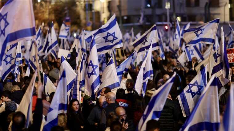 В Ізраїлі масові протести: поліція застосувала водомети проти демонстрантів