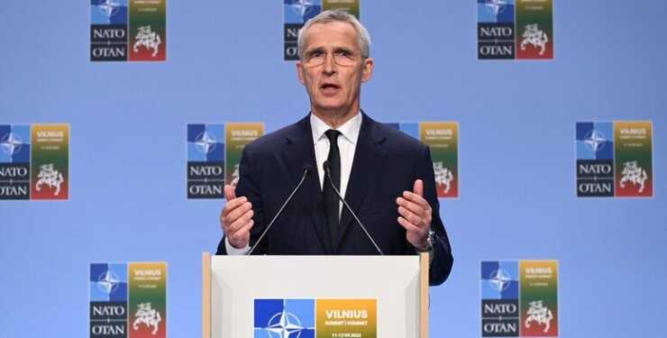 Столтенберг відмовився спекулювати про "чобіт НАТО" на українській землі до завершення війни