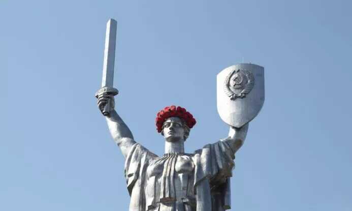 “Метінвест” безкоштовно виготовить тризуб для монументу “Батьківщина-мати”