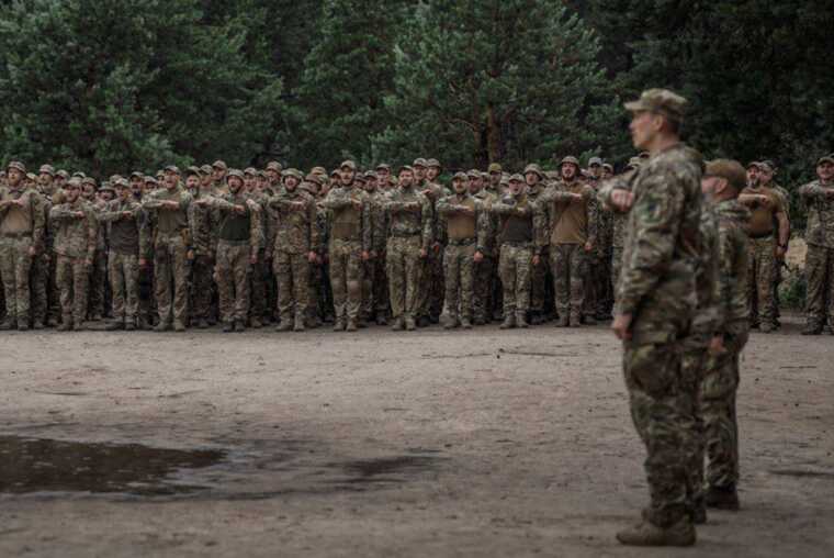 Командир «Азову» Денис Прокопенко зустрівся з особовим складом