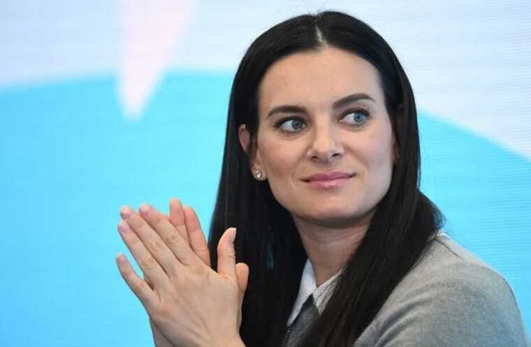 Легендарний футболіст із РФ закликав знищити Ісінбаєву, яка втекла до Іспанії