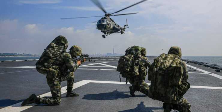 Уся справа в сирій нафті: ЗМІ розповіли, як РФ фінансує війну в Україні