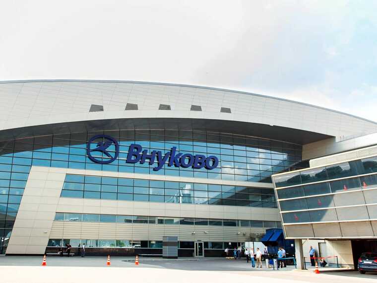 Вибухи у Москві: аеропорт Внуково перестав приймати рейси